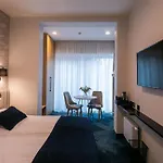 Vesper House Hotel