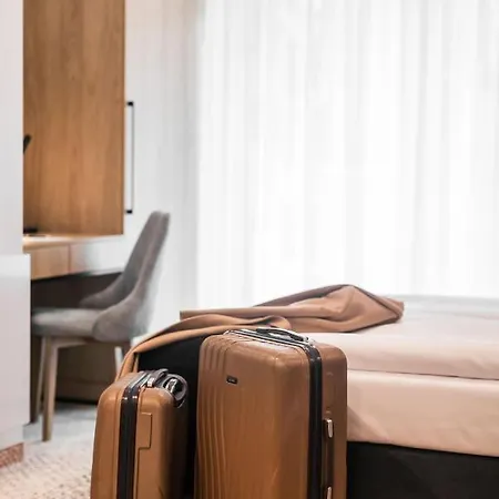 Vesper House Hotel 2*