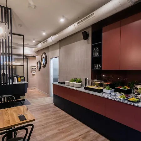 Szálloda Vesper House 2*