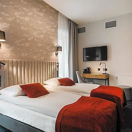 Vesper House מלון 2*