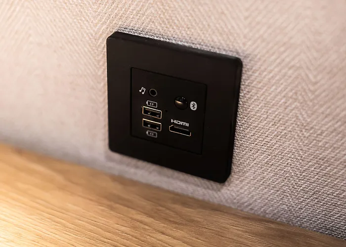 Отель Vesper House