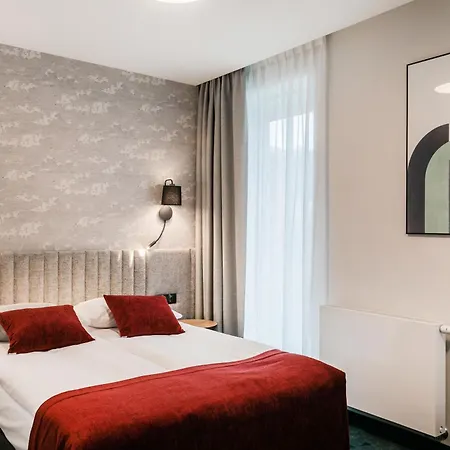 Vesper House Hotel 2*